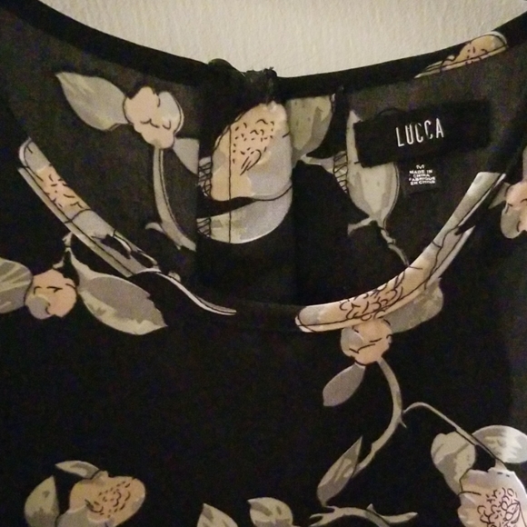 Cold Shoulder Black Floral Blouse - Picture 2 of 3